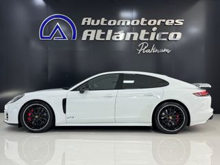 Porsche Panamera GTS