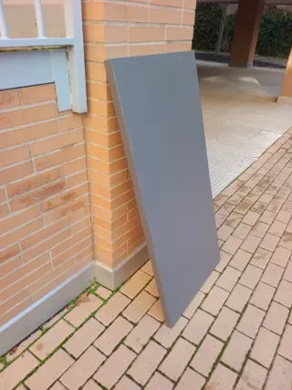 Tablero para escritorio gris