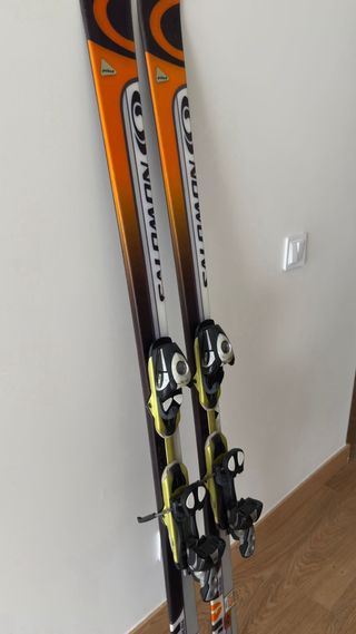 Esquís Salomon Naranja y Negro