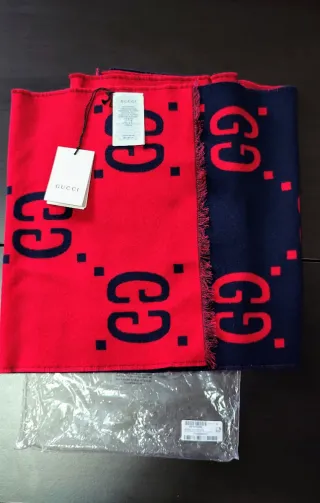 Sciarpa Gucci Lana e seta GG rossa blu