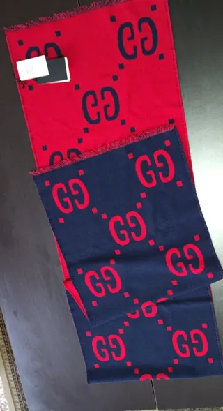 Sciarpa Gucci Lana e seta GG rossa blu