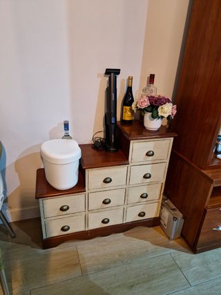 Estantería de madera