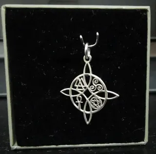 Colgante Nudo de Bruja Plata 925