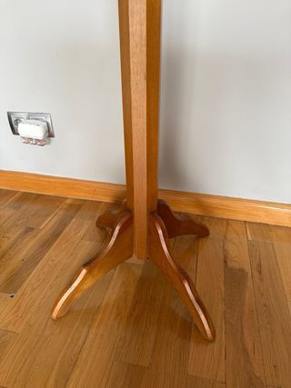 Perchero de madera maciza