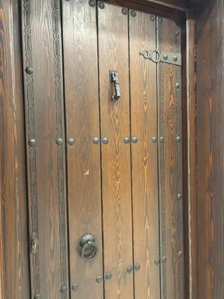 Puerta madera maciza rústica
