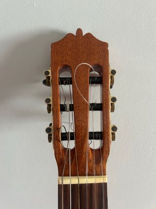 Guitarra Española con Funda y Afinador