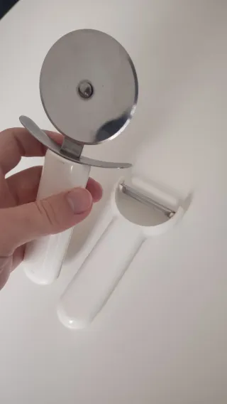 Cortador pizza y pelador patatas