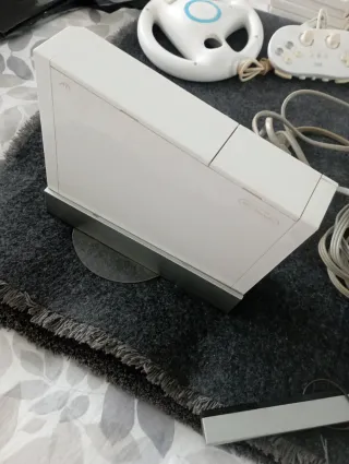 Consola Nintendo Wii Blanca + 5 Juegos.