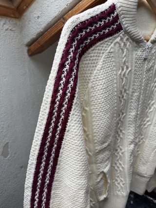 Jersey Adidas Originals punto blanco y burdeos