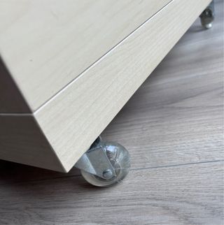 Mueble TV con ruedas madera