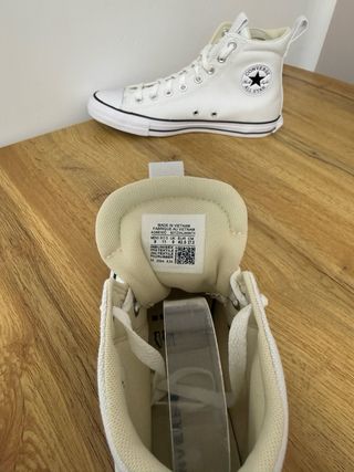 Zapatilla Converse en color blanco