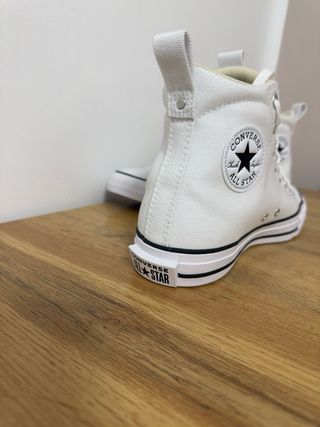 Zapatilla Converse en color blanco