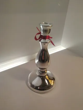 Portacandele in metallo con fiocco rosso