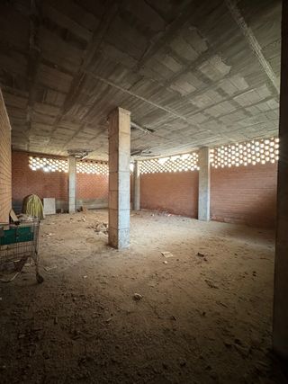 Venta local almeria cerca Av Mediterráneo