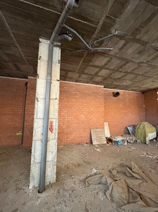 Venta local almeria cerca Av Mediterráneo