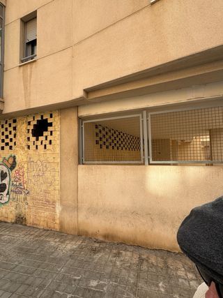 Venta local almeria cerca Av Mediterráneo