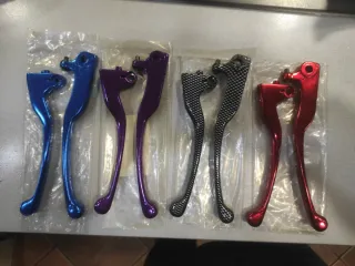 2 Juegos de manetas Aprilia Sonic color a elegir.