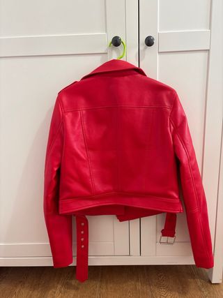 Chaqueta Stradivarius Roja Talla S