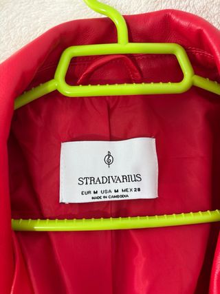 Chaqueta Stradivarius Roja Talla S
