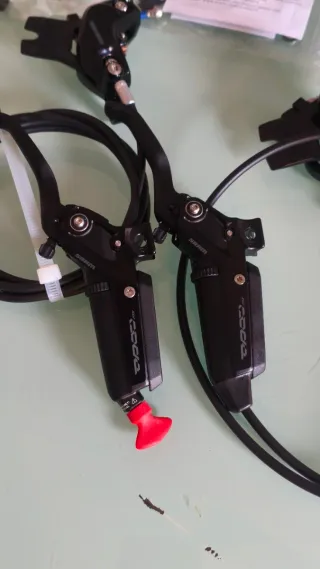 🆕Juego Frenos SRAM CODE SILVER 4 pistones Ju