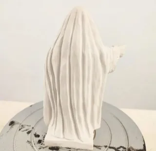 Figura de escayola paso de semana santa. Caifas