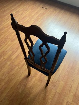 Sillas de comedor de madera y tela