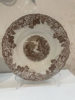 2 Platos La Cartuja de Sevilla Marrón