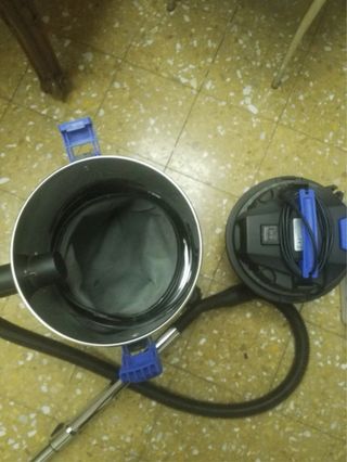 Aspirador industrial cromado