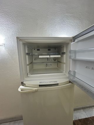 Frigorifero con congelatore Whirlpool