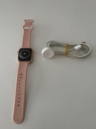 Apple Watch S4 Rosa con Cargador (pantalla rota)