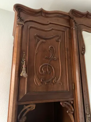 Armario antiguo Art Nouveau madera