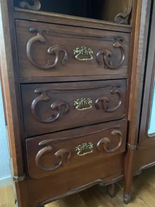 Armario antiguo Art Nouveau madera