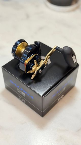 Carrete Daiwa Saltiga 15HL Nuevo