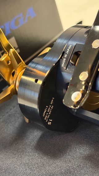 Carrete Daiwa Saltiga 15HL Nuevo