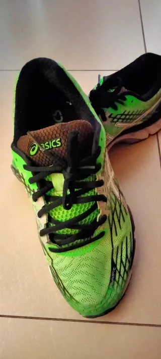 Zapatillas Asics Nimbus Verdes y Blancas