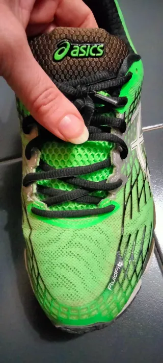 Zapatillas Asics Nimbus Verdes y Blancas