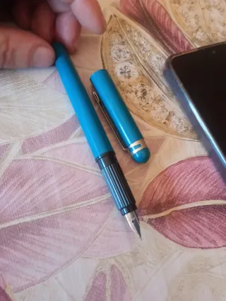 Pluma estilográfica azul Walker