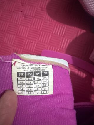 Patines en línea regulables y protecciones