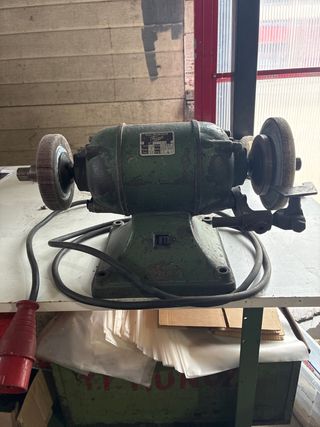 Amoladora/Afiladora Fija con Esmeril