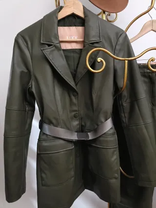 Conjunto Casaco e Calças Cargo Verde