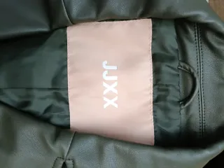 Conjunto Casaco e Calças Cargo Verde