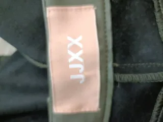 Conjunto Casaco e Calças Cargo Verde