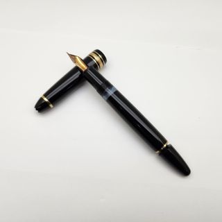 Lote Montblanc Pluma 146 + Bolígrafo 164 + Estuche