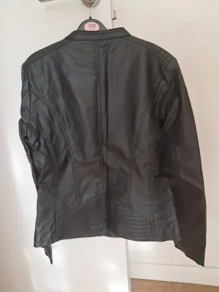 Cazadora cuero ONLY negra mujer