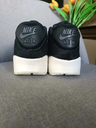 Nike Air Max 90 Luxure Black Pony. T40