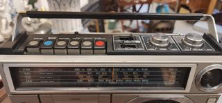 Radio Cassette Sanyo M2438K Plata