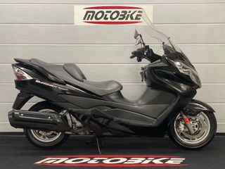 Suzuki Burgman 400 - Maxi Scooter Automática