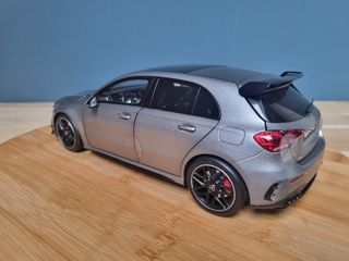 Maqueta Mercedes A45S 1:18
