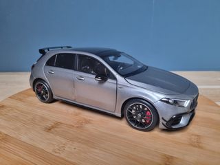 Maqueta Mercedes A45S 1:18