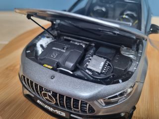 Maqueta Mercedes A45S 1:18